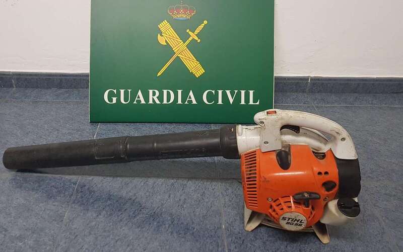 Soplador de aire que había sido robado por el detenido (Foto TA)